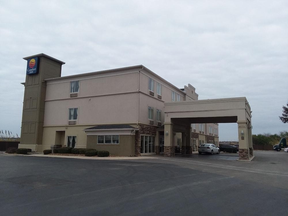 Comfort Inn Near Frost Bank Center San Antonio Exterior photo