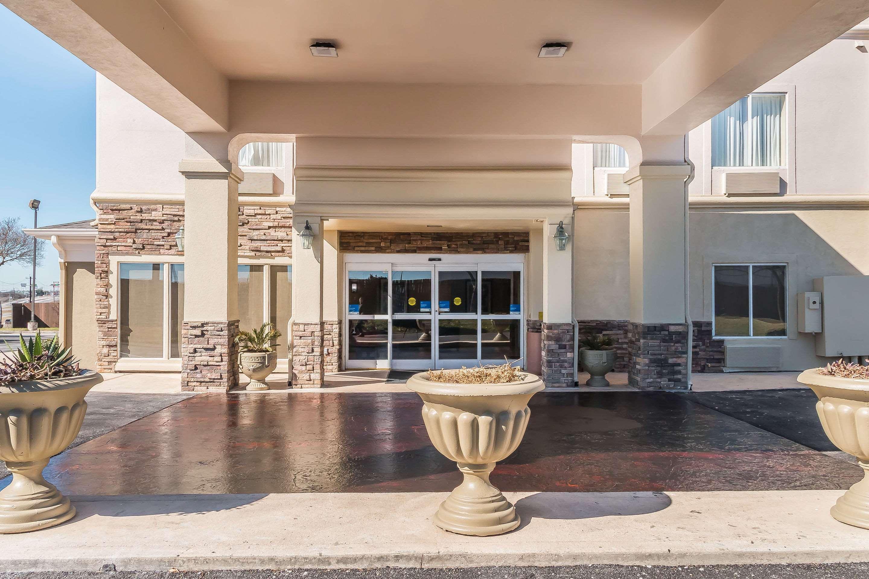 Comfort Inn Near Frost Bank Center San Antonio Exterior photo