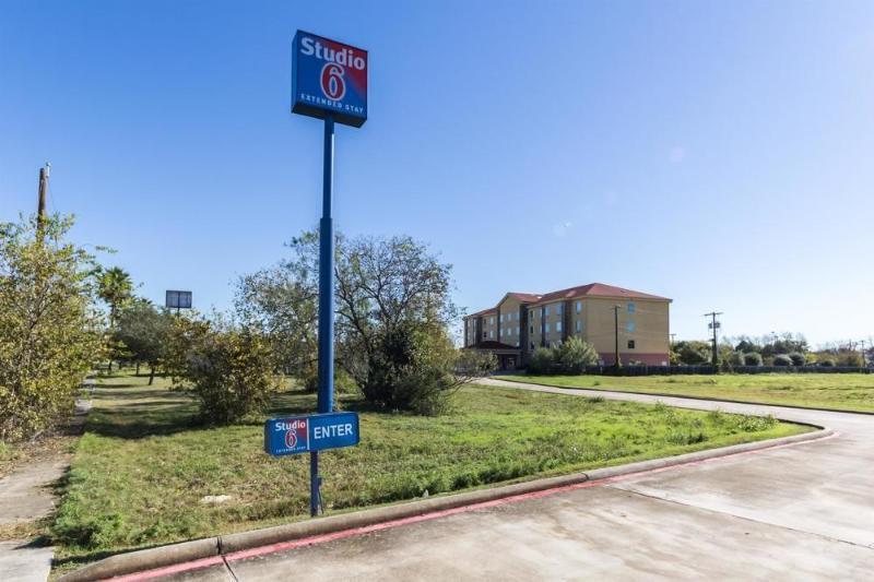 Comfort Inn Near Frost Bank Center San Antonio Exterior photo